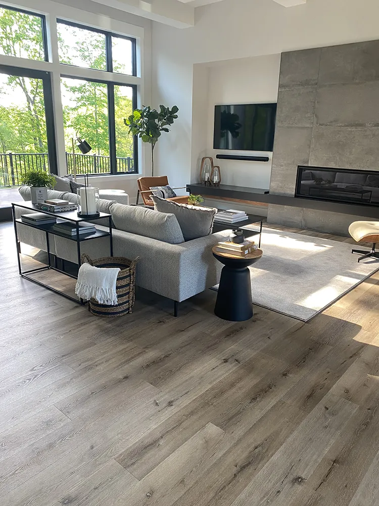DeGraaf-vinyl-gal-img004 Vinyl Flooring | DeGraaf Interiors