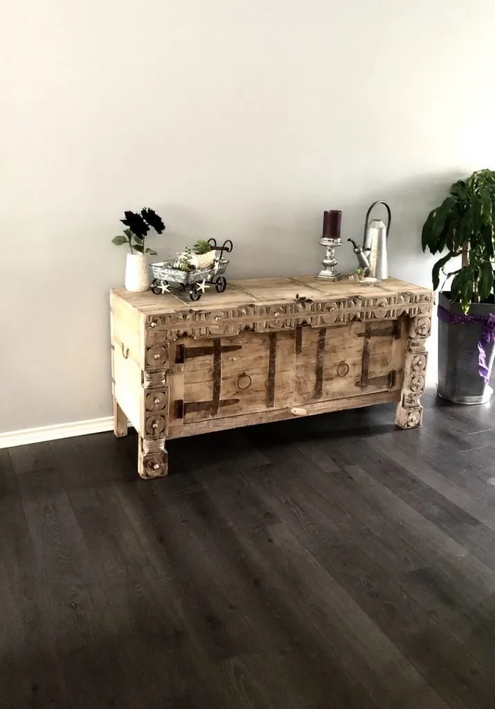Laminate Flooring | DeGraaf Interiors