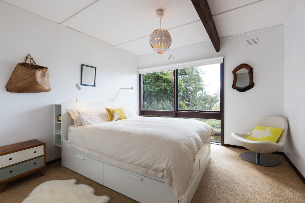 High quality carpet in a bedroom | DeGraaf Interiors